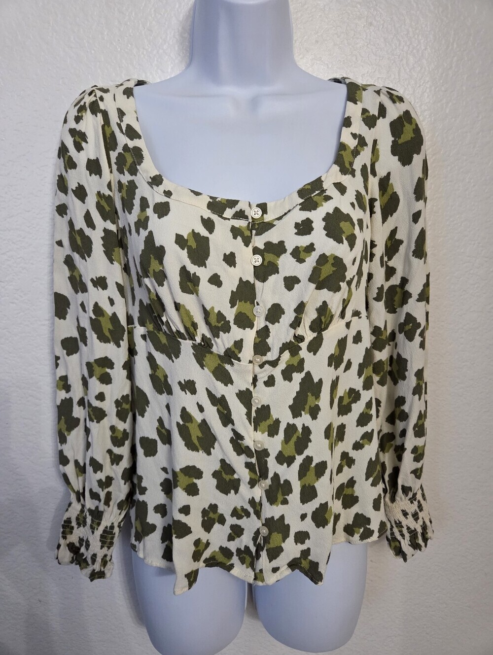 LOFT Leopard Print Button-Front Blouse Women's Size XSP Olive and Cream